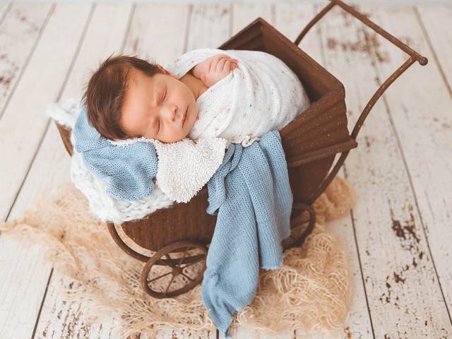 Ensaio Newborn de {Raul} Ensaio Newborn Casulo