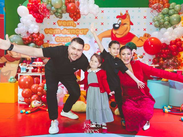 Aniversários de {Matheus} 6 Anos e {Helena} 3 Anos