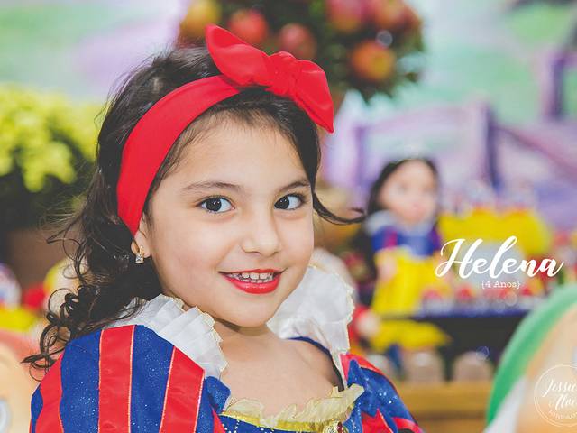 Aniversários de {Helena} 4 Anos