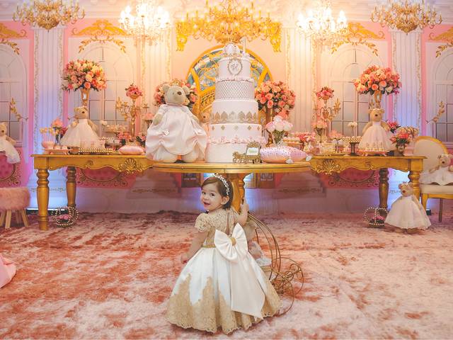 Aniversários de {Helena} 1 Aninho