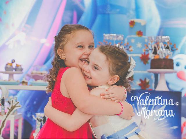 Aniversários de {Valentina} e {Mariana} 4 Anos