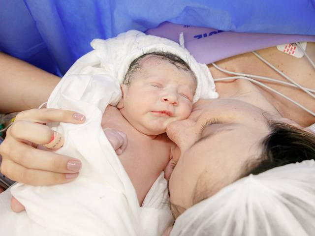 PARTOS de Nascimento da pequena Lis