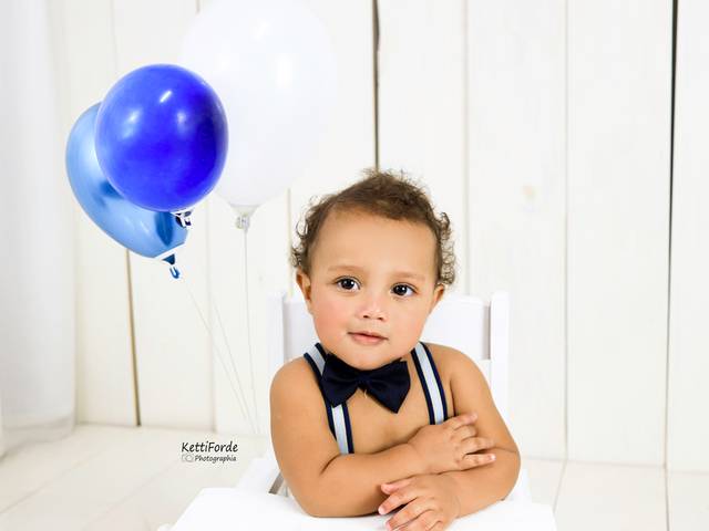 Smash The Cupcake de 1 aninho do Isaac