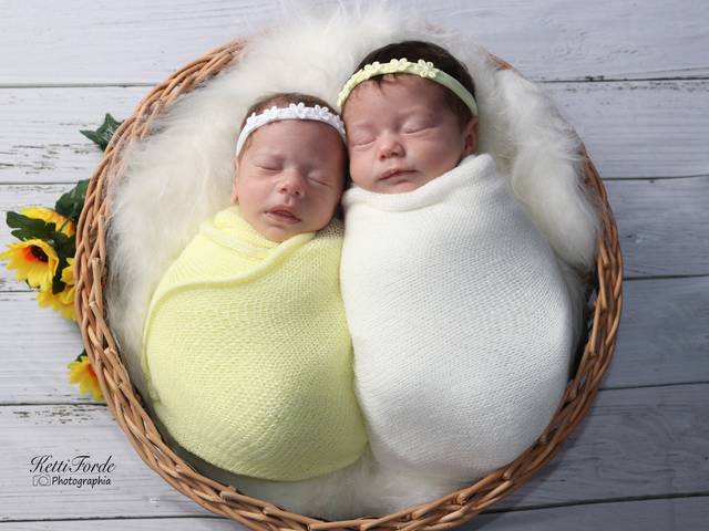 Newborn de Lais e Luiza 30 dias