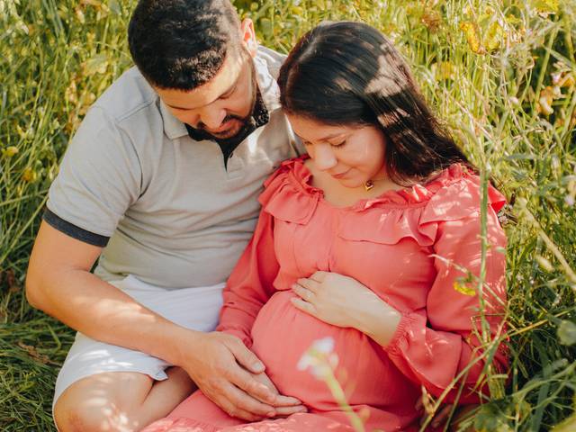 Ensaio Gestante de Á espera de Helena