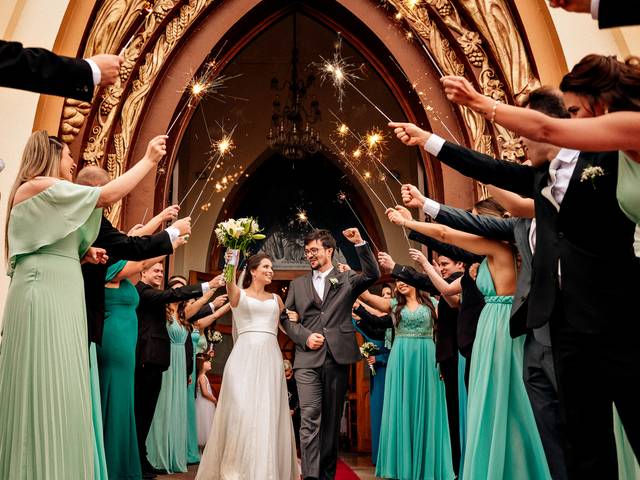 FOTOGRAFIA DE CASAMENTO de Fotografia de Casamento - Luisa & William - Igreja Cristo Rei / Santorini Gardem