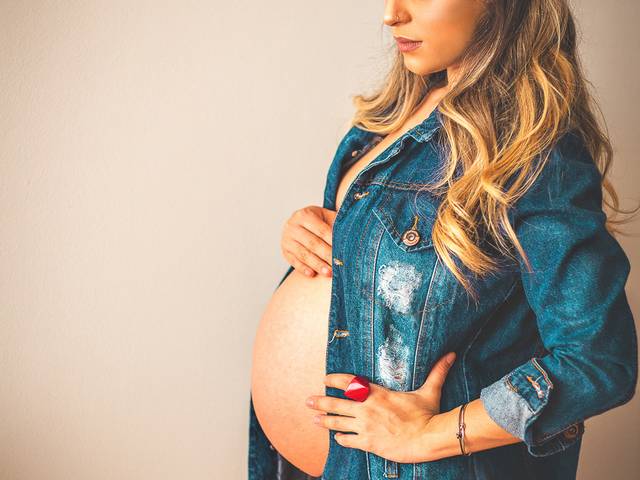 Gestante de Jessica na espera do Petros.