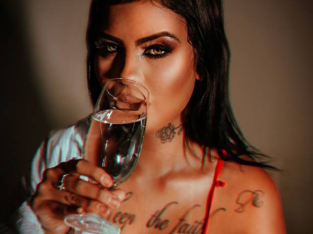 Ensaio sensual de Vic Tramontina