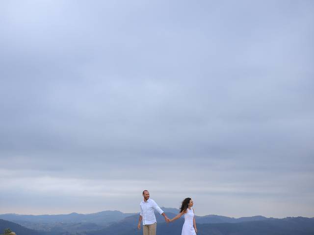 Pre wedding de ENSAIO PRE WEDDING MORRO DO CAPUAVA BARBARA E ALEXANDRE