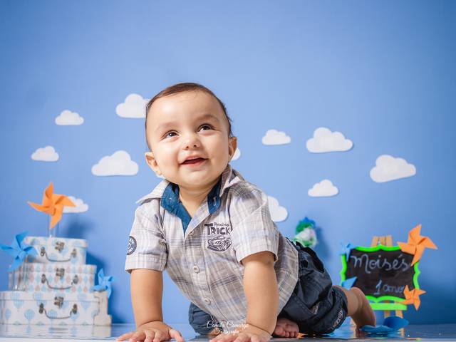 Smash the cake de Moises 1 ano.