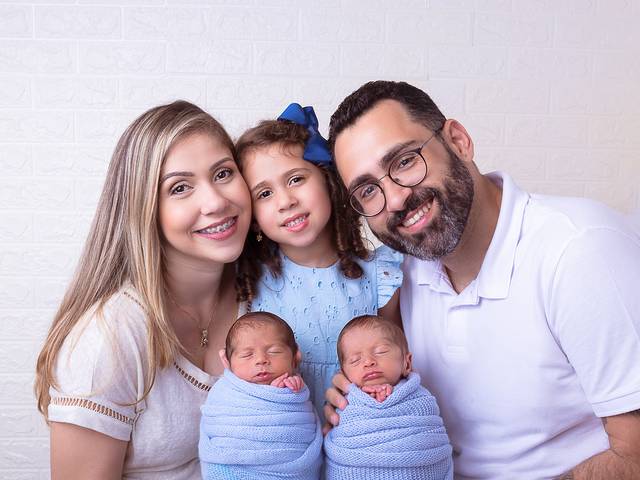 Newborn de Romeo e Ravier 9 dias