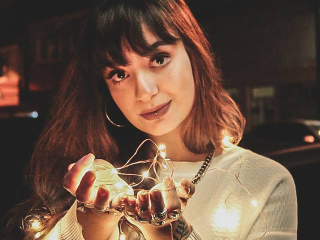 Retratos Femininos de Ensaio da Faney