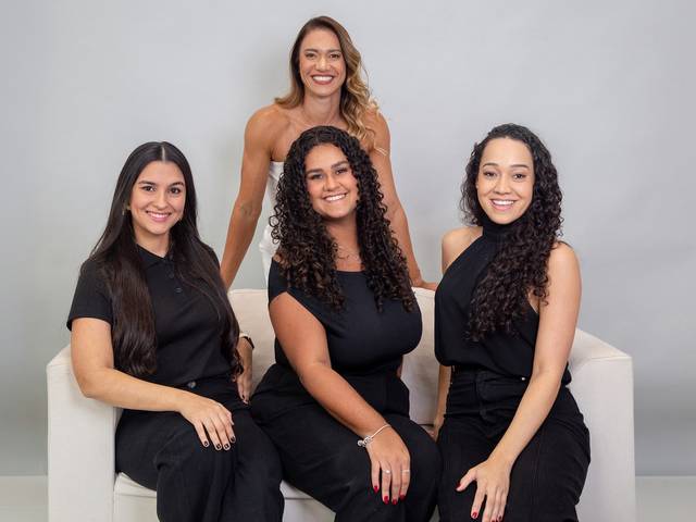 Retratos Corporativos de ❤️ Aline Galante e Equipe - DermatoVet ❤️