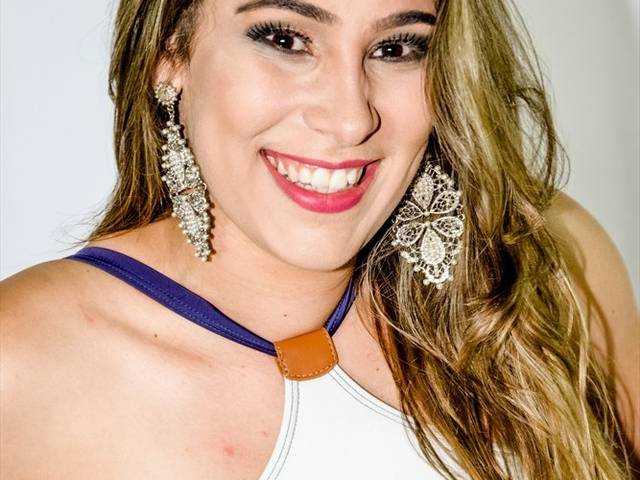 Sessão Estúdio  de Sessão loja Mega Modas 