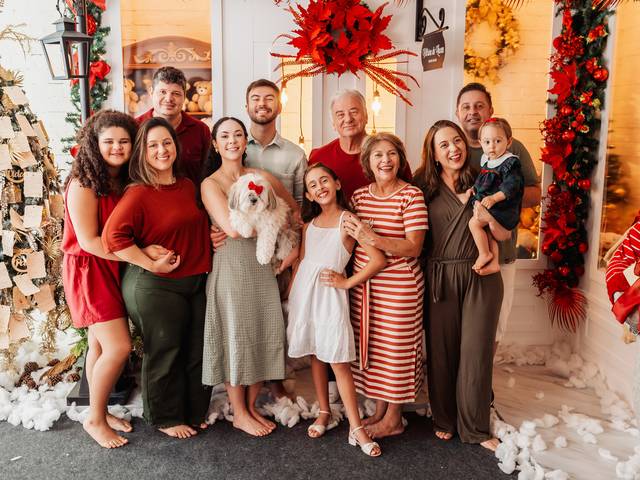 Famílias de Família Capelazzo - Vitrine de Luzes