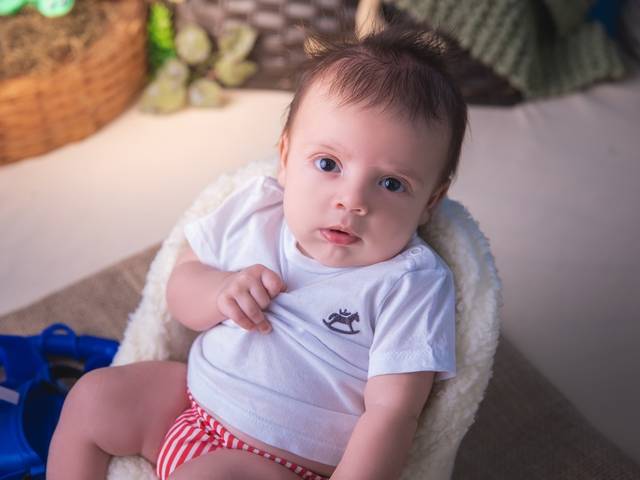 Crianças de Heitor 2 meses 