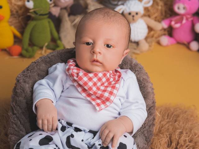 Crianças de Felipe 1 mês 