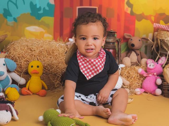 Crianças de Guilherme 12 meses