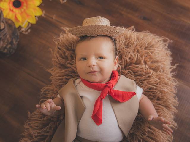 Crianças de Enzo Nadim 1 mês