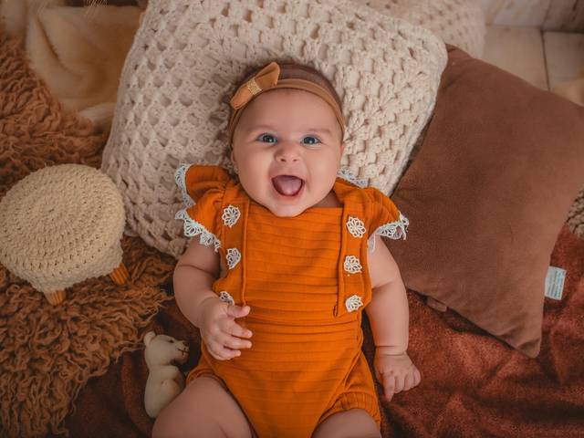 Crianças de Bella 4 meses