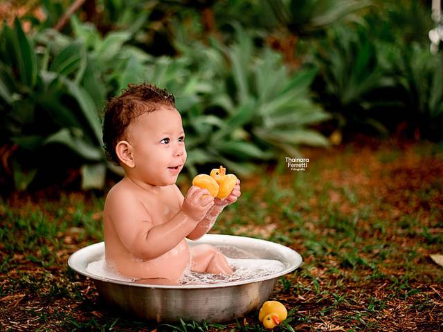 Bebê de David - Banho de Bacia