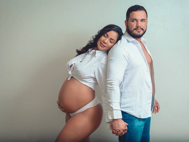 Gestante de Ângela Sara esperando Antonela