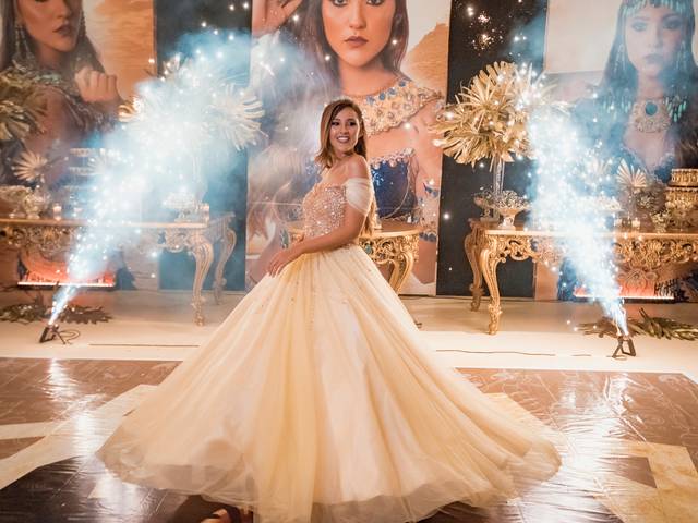 15 ANOS de 15 Anos Mirella