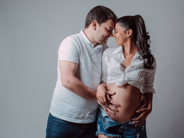 Ensaio Gestante Estúdio de Thaisa e Pedro esperando Maria Liz
