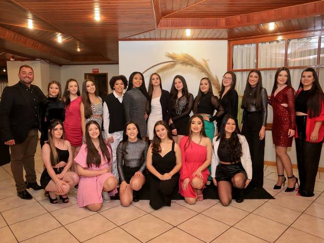 FESTAS de JANTAR PADRINHOS DEBUTANTES 2022
