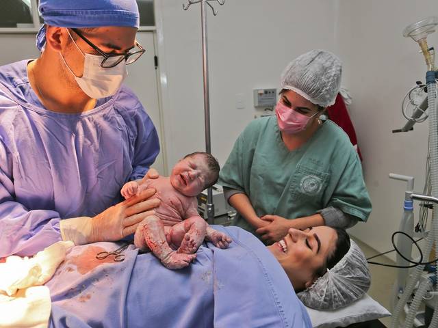 CRIANÇAS de Nascimento Maitê