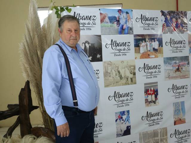 ANIVERSÁRIOS de ALBANEZ SÁ 67 ANOS