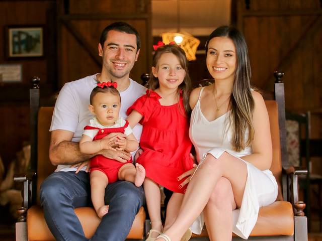 CRIANÇAS de Maria Laura e Júlia