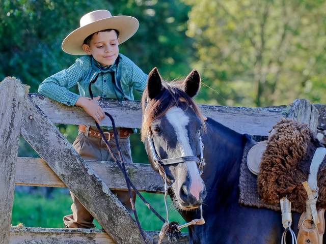 CRIANÇAS de Antônio 9 Anos