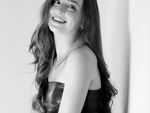 Sessão Fotográfica de Marília, é a Rainha do Clube Astréa