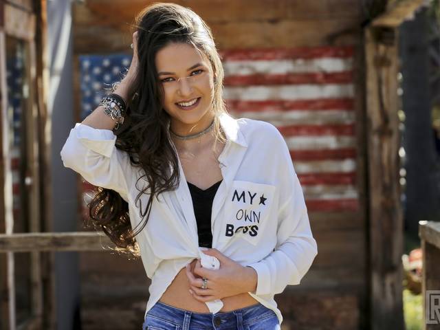 15 ANOS de Lara Zanella