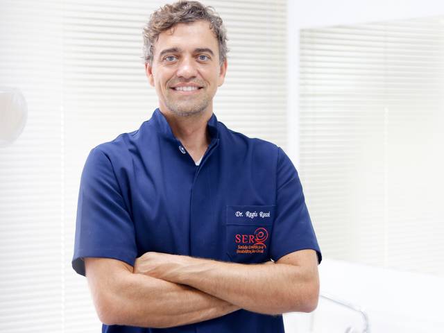 Corporativo de Dr Regis - Dentista
