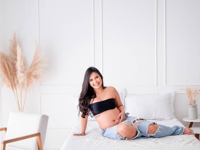 Gestante de Enaíle e Renan