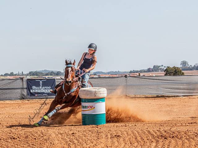 Barrel Racing de 1° Prova de 3 Tambores Centro Hipico de Araras