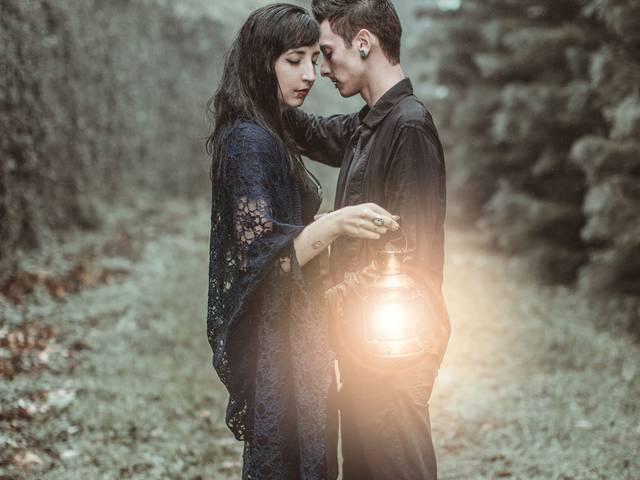 Românticos de The Killing Moon