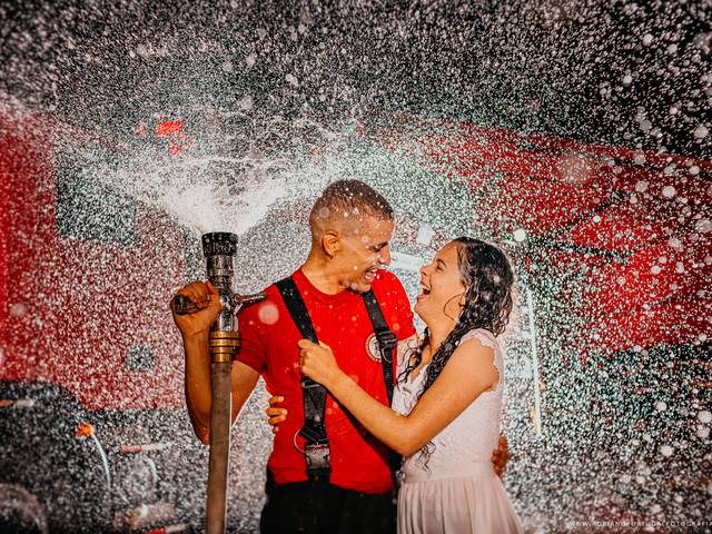 ENSAIOS de ENSAIO NO CORPO DE BOMBEIROS  -  J E Y E L  &  A N A N D A  - PRÉ WEDDING - BAHIA