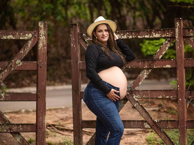 Gestante de ensaio de Gestante 