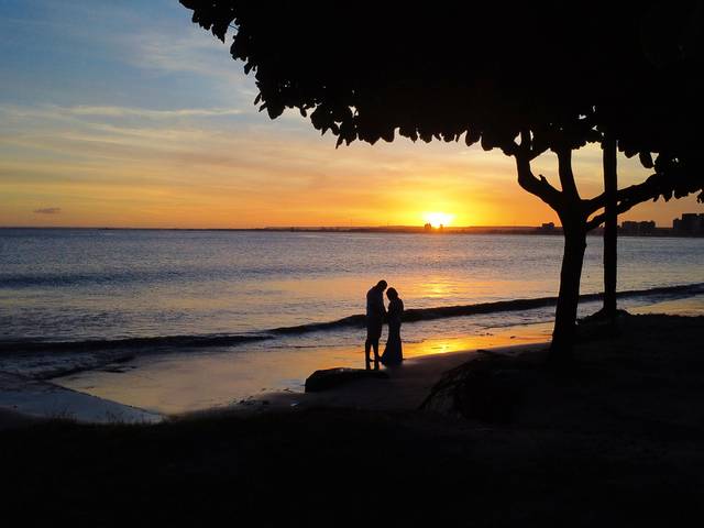 Ensaio Casal de Fotografia em Maceió na capelinha de Jaraguá