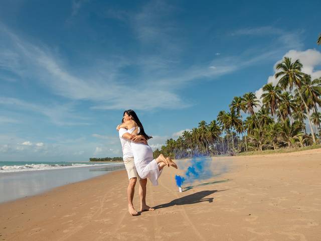 Ensaio Casal de Sessão de fotos em Praia de Ipioca com revelação de sexo em Maceió