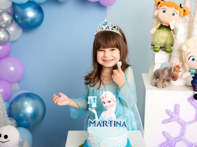 Smash The Cake de Martina - 4 anos