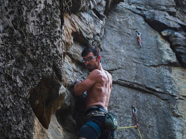 Fotografia de Esportes de Escalada na pedreira