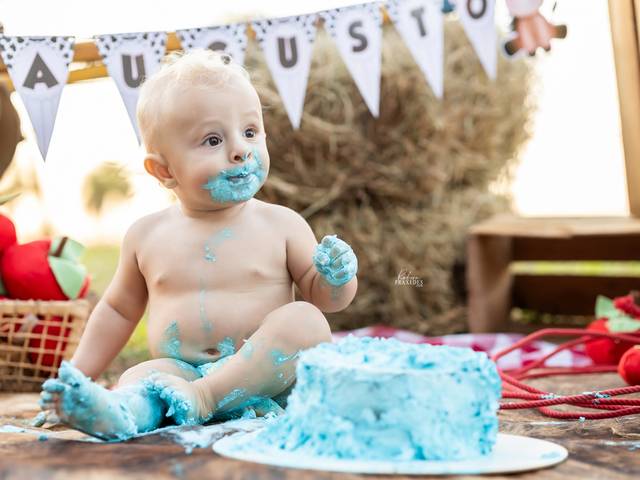 Smash the Cake de Marcus Augusto