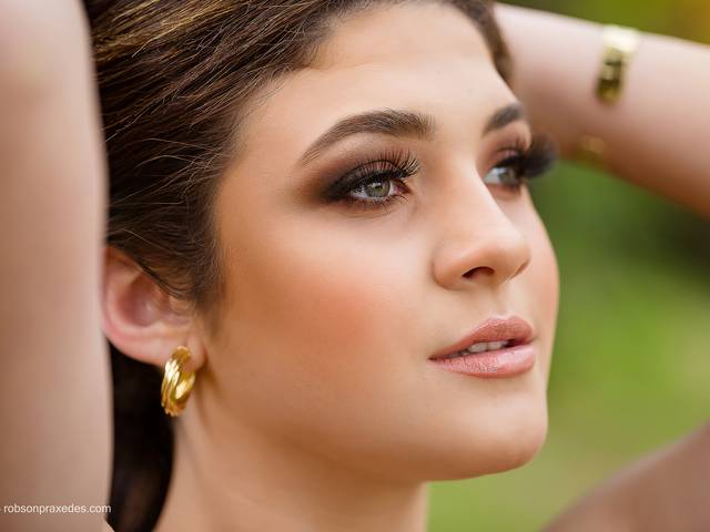 Feminino de Laura Maria