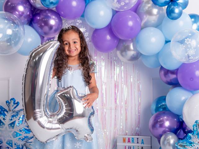Infantil e Família de Maria Júlia 4 anos - ensaio comemorativo Frozen
