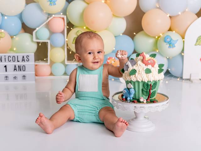 Smash the cake de Smash the cake Nicolas - tema dinossauro baby