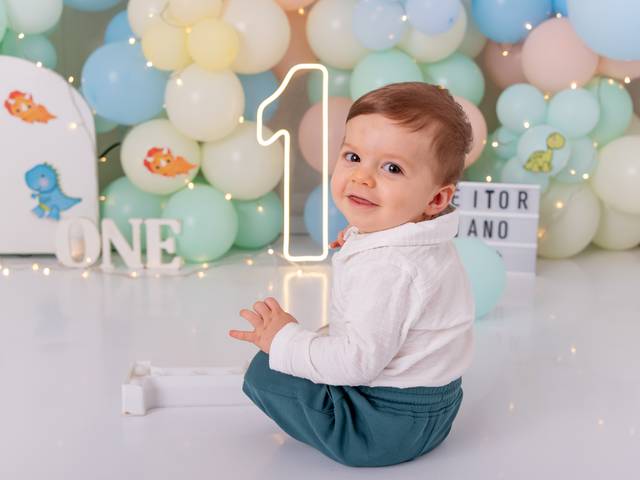 Smash the cake de Smash the cake  Heitor - tema Dinossauros